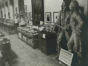 Zaal van het Museum voor Wetenschap en techniek in het Museum voor Schone Kunsten. Source: Collectie Museum voor de Geschiedenis van de Wetenschappen. Met dank aan conservator K. Wautiers