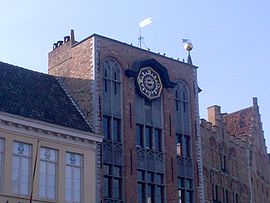 Source: Zeisterre, sur Wikimedia Commons