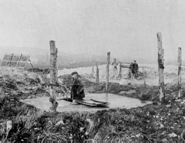 File:Opgravingen spiennes.jpg